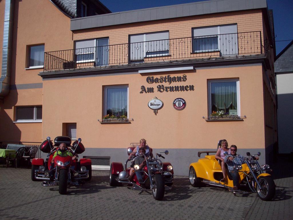 Illerich Gasthaus Am Brunnen מראה חיצוני תמונה
